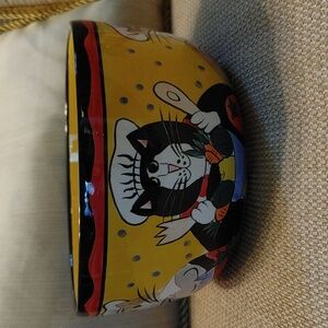 🐱 Vintage Catzilla Bowl
